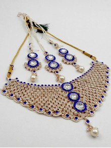 Stonestudded Jewelry Set